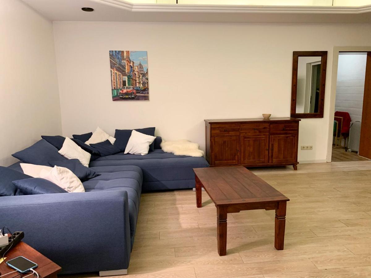 Grosse & Voll Ausgestattete Apartments, Studios, Doppelzimmer, Workspace, Parkplatz, Netflix, Prime & Schnelles Wifi In Ruhiger Lage Mit Garten رودولشتات المظهر الخارجي الصورة