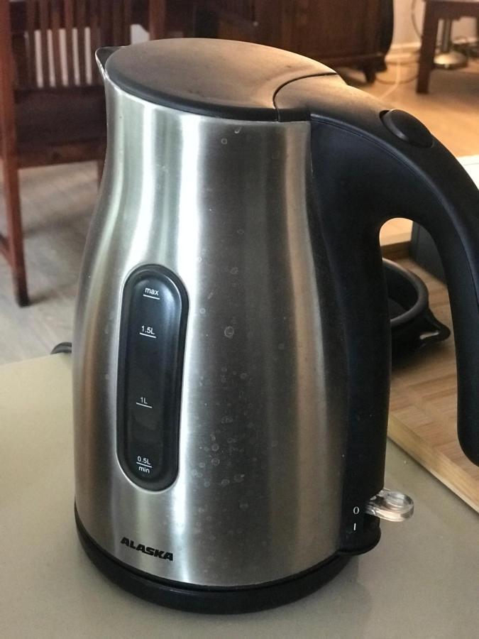 Grosse & Voll Ausgestattete Apartments, Studios, Doppelzimmer, Workspace, Parkplatz, Netflix, Prime & Schnelles Wifi In Ruhiger Lage Mit Garten رودولشتات المظهر الخارجي الصورة