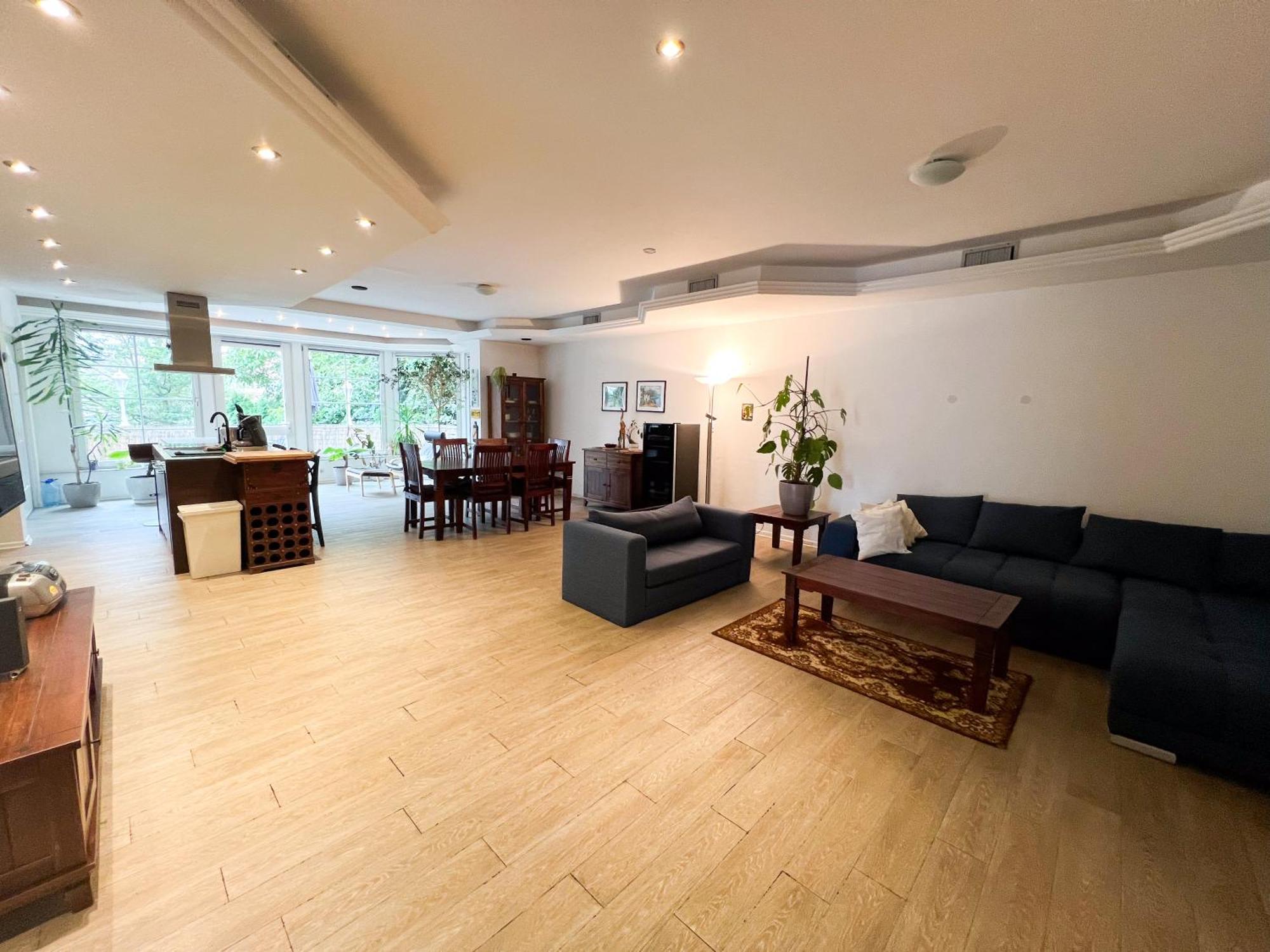 Grosse & Voll Ausgestattete Apartments, Studios, Doppelzimmer, Workspace, Parkplatz, Netflix, Prime & Schnelles Wifi In Ruhiger Lage Mit Garten رودولشتات المظهر الخارجي الصورة